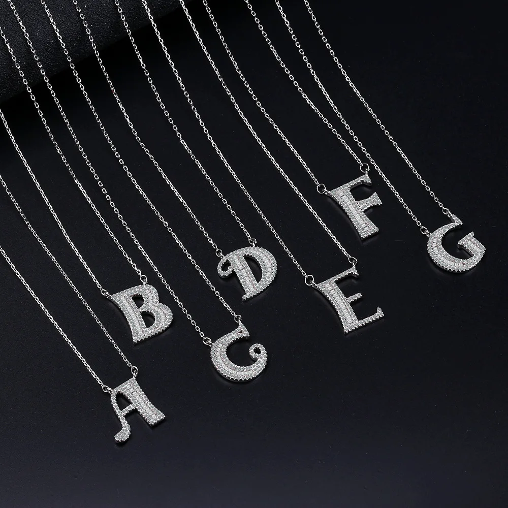 

Модное ожерелье с подвеской 26 инициальных букв серебряного цвета с кубическим цирконием ожерелье с именем алфавита для женщин и мужчин юве...