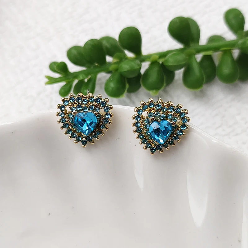 Женские серьги-гвоздики в стиле ретро с синим персиковым сердечком изысканные и