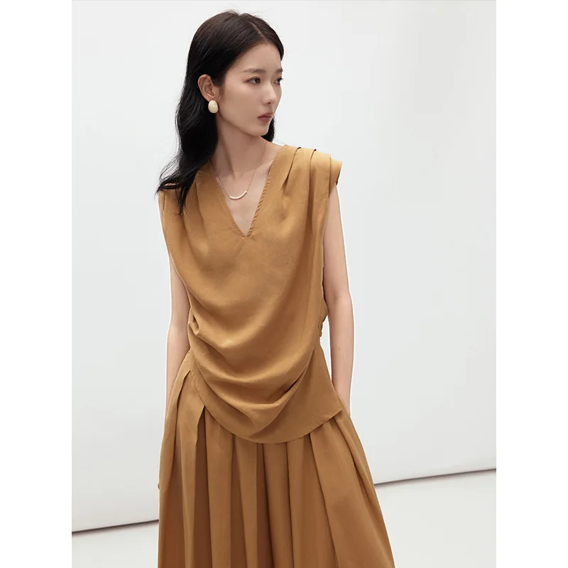 

Luxury Brand Sleeveless Tencel Undershirt 2023 Summer New Commuter Pressure Wrinkle Pleated V-neck Tops Women High Quality