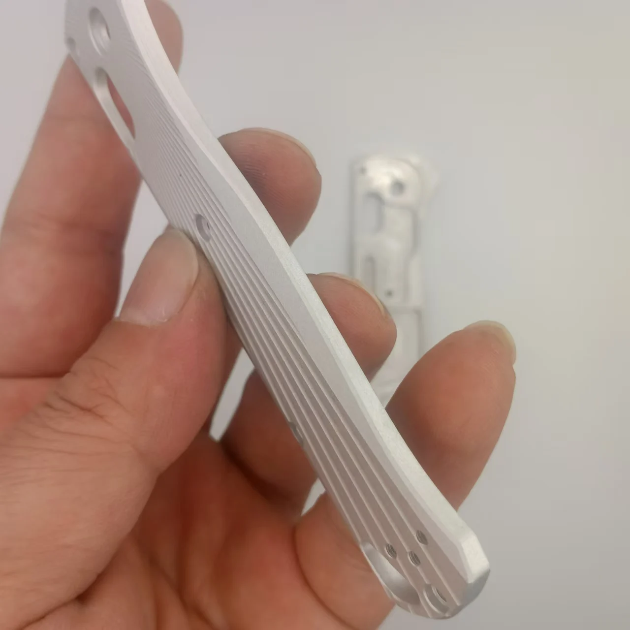 1 пара весов с ручкой из алюминиевого сплава для ножей Benchmade Bugout 535