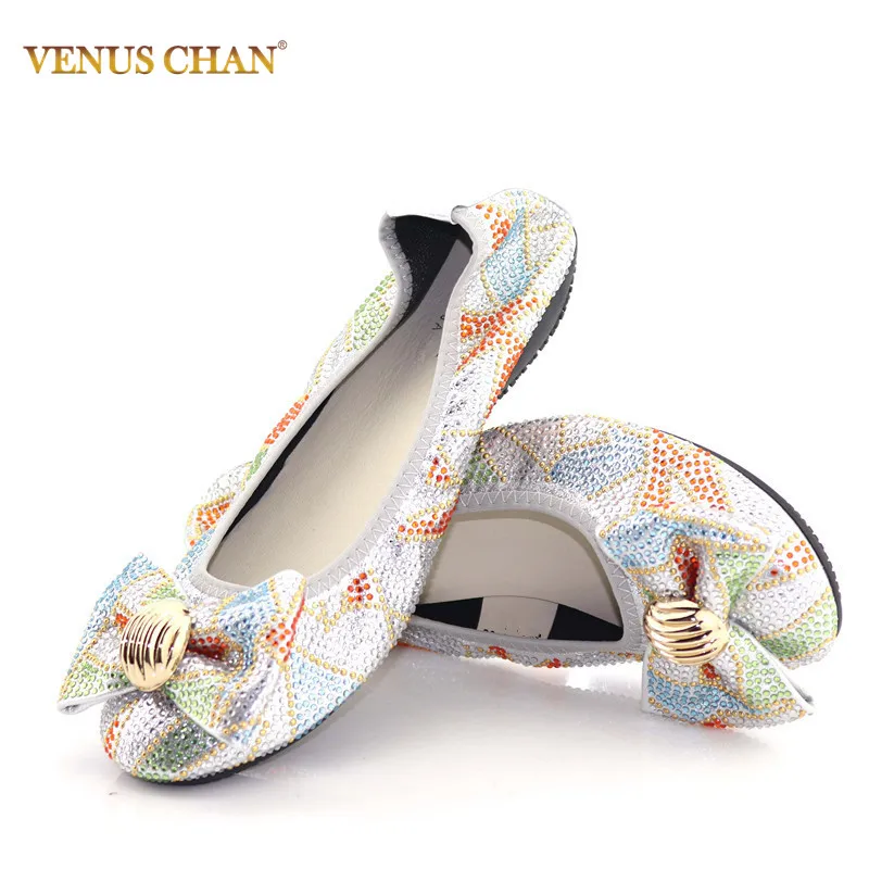 Italian style fashionable banquet Silver color Moccasins Mother Loafers Soft Leisure Flats Casual Female Driving Ballet Footwear