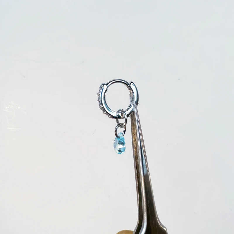 1 шт. мини-серьги-кольца-бабочки 8 мм маленькие синие с цирконием висячие