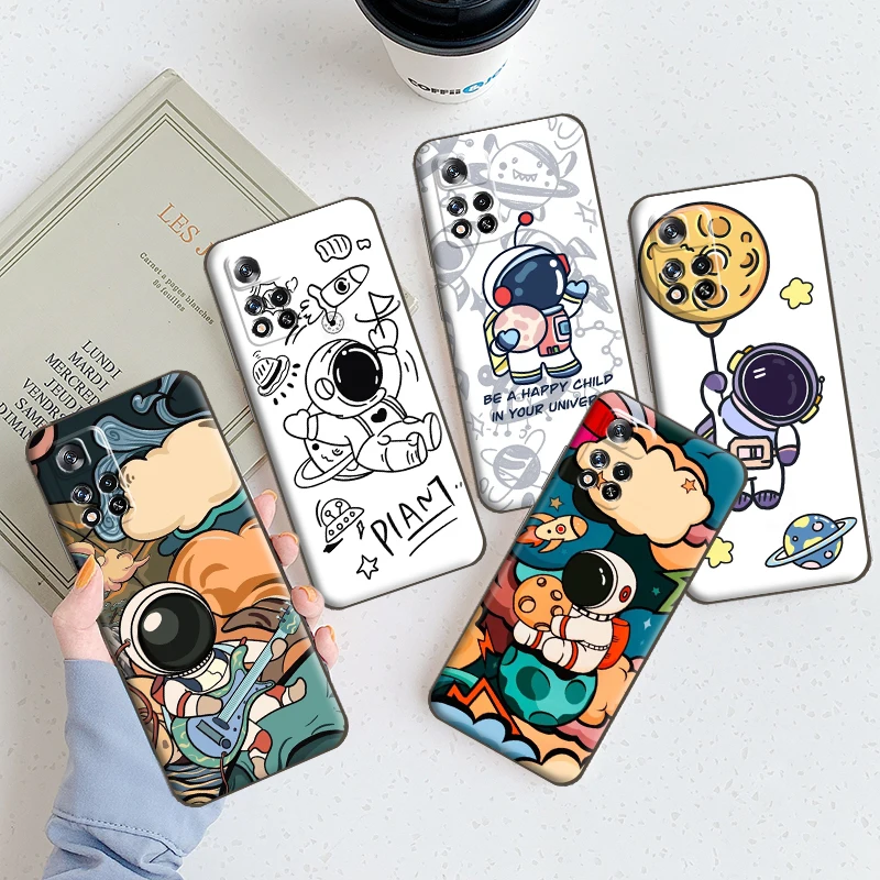 

Cute Astronaut Phone Case For Xiaomi 11T Pro Redmi Note 10 9 Pro 5G 9S 10S POCO F3 X3 M3 GT Pro X3 NFC Black Liquid Silicon