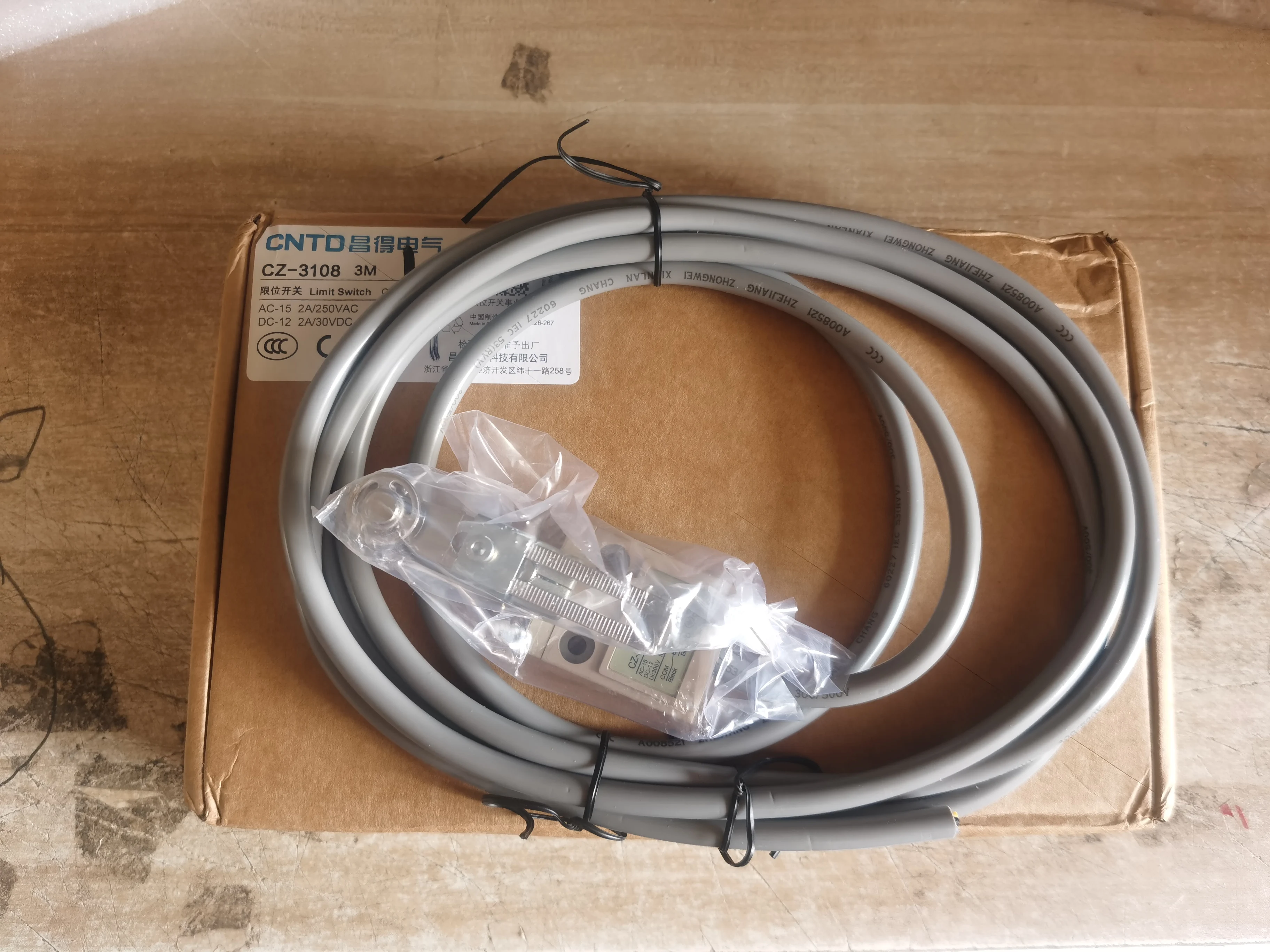 

1 шт. новый концевой выключатель CNTD CZ-3108 CZ3108 3M BRAND