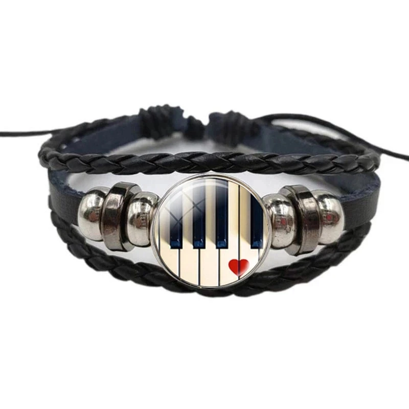 Черный классический музыкальный инструмент пианино гитара кларнет флейта