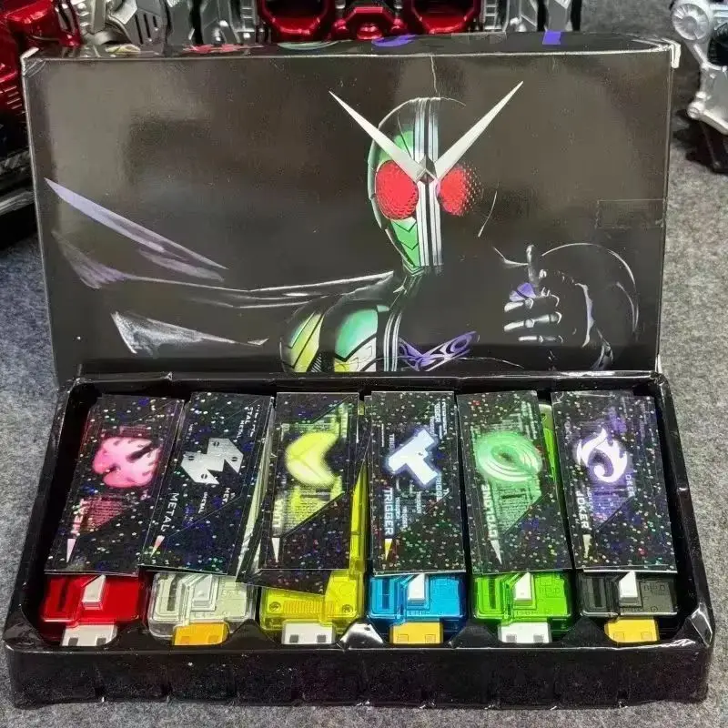 Фото Пояс-трансформер Kamen Rider CSM W 2.0 с двойным режимом работы, инфракрасной связью, поддержкой памяти Gaia и памяти DX, классическая коллекционная игрушка-подарок №1