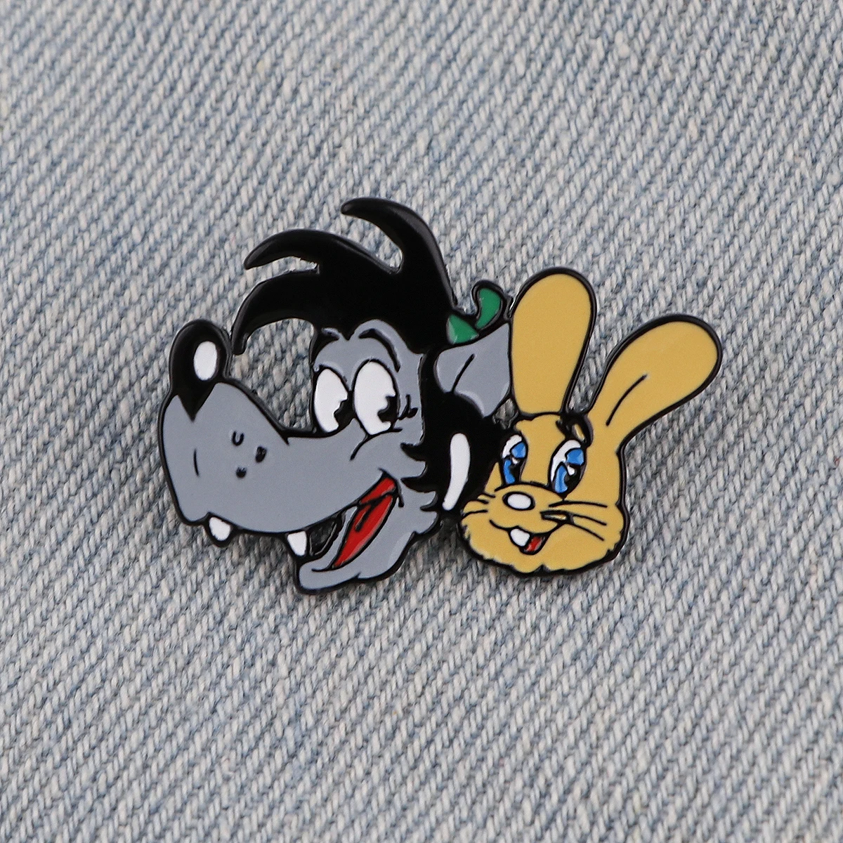 

YQ1297 Cute Rabbit Lapel Pin Animals Brooch Badge For Women Men Cartoon Jacket Scarf Collar Shirts Badge Gift For Kids Jewelry