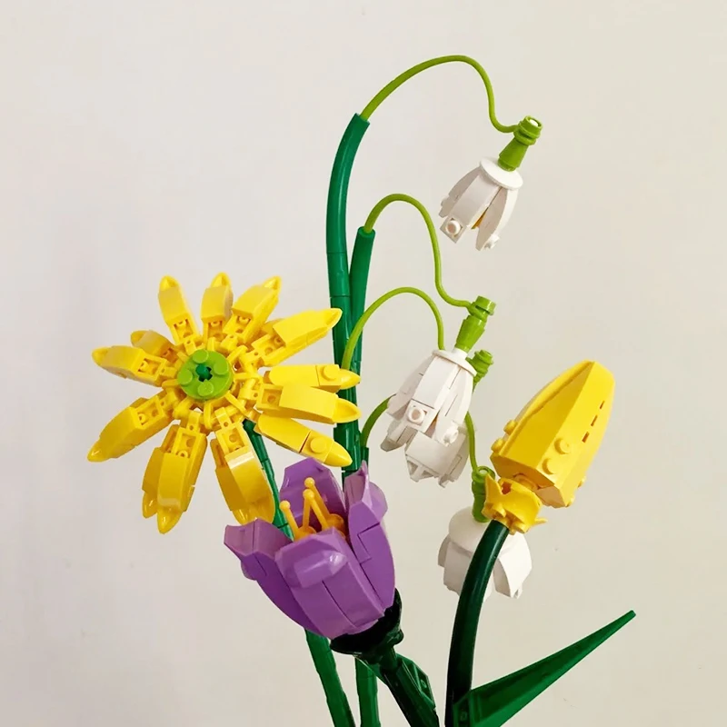 

New Sunflower Lotus Hibiscus Rosa-sinensis Carnation Tulips Building Block Bouquet Birthday Gift Toys