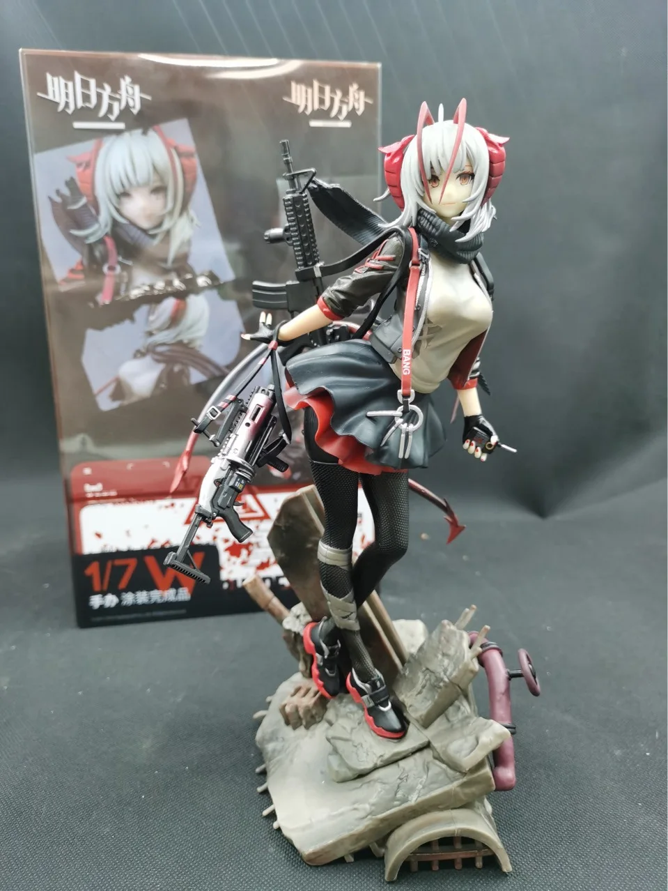 

Аниме arknight W 1/7, сарказ, наемник, девушка, милая вооруженная, красивая девушка, модель, игрушки 28 см, рождественский подарок