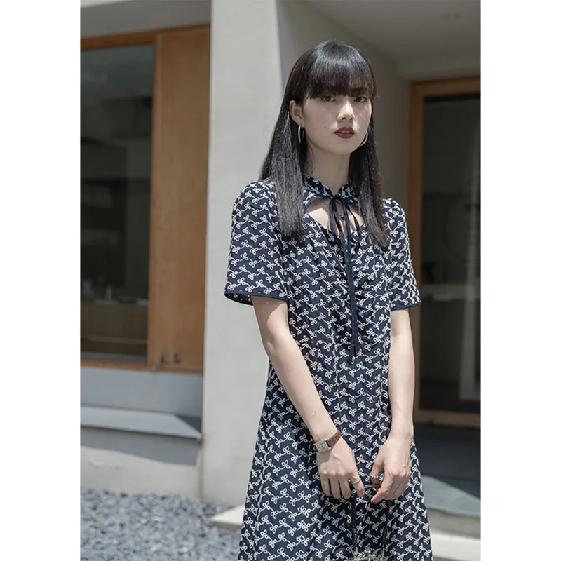 

Female Retro Elegant Fashion Sexy Hollow Self-cultivation Temperament Female Party Vestidos 2021 New Summer Embroidery Dresses