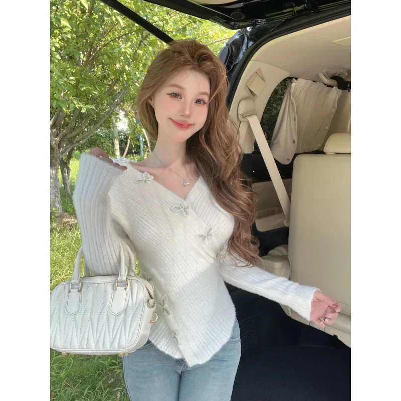 Милый свитер из ангоры с бабочкой женский нерегулярный воротник утягивающий