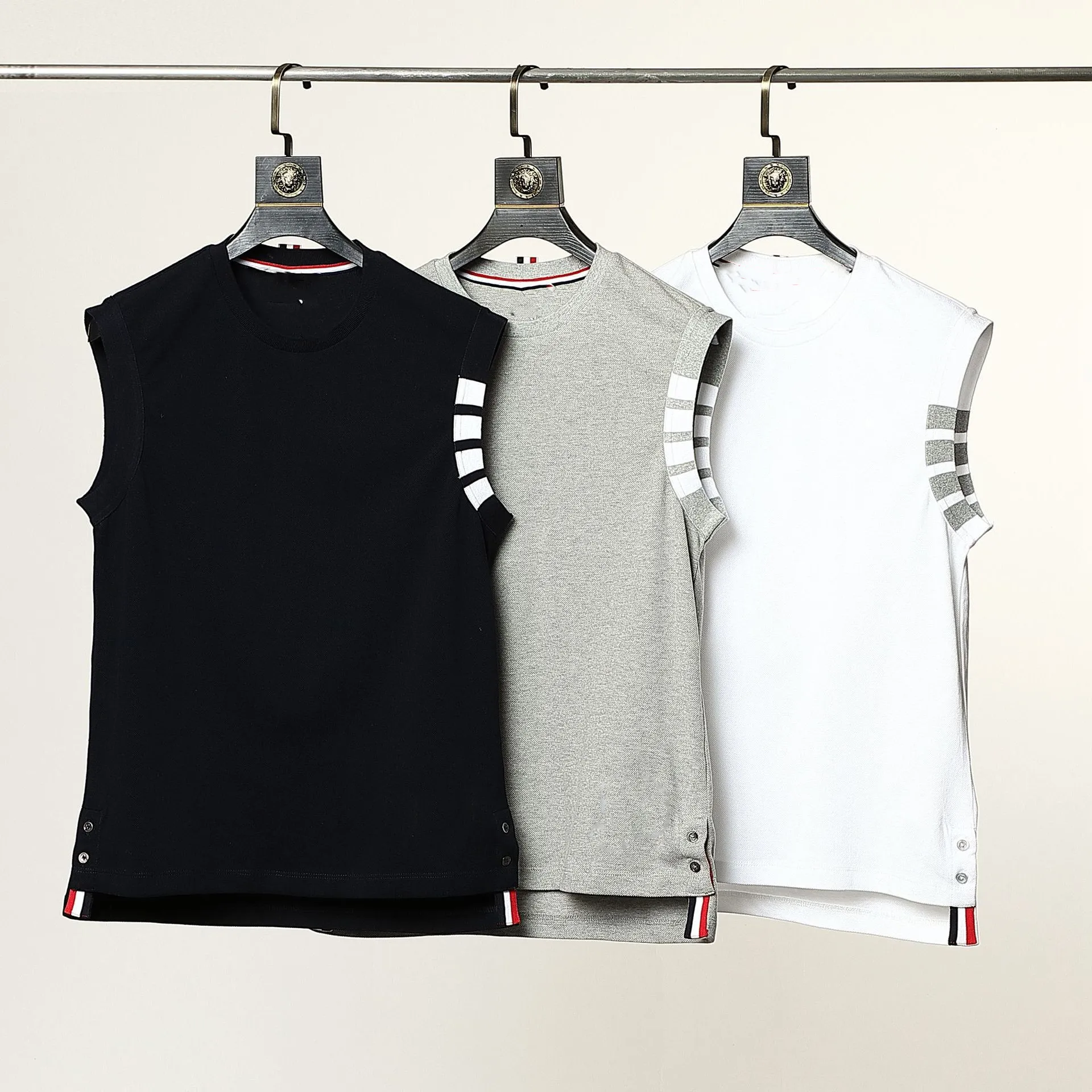 Майка женская хлопковая в полоску без рукавов Корейском стиле | Женская одежда