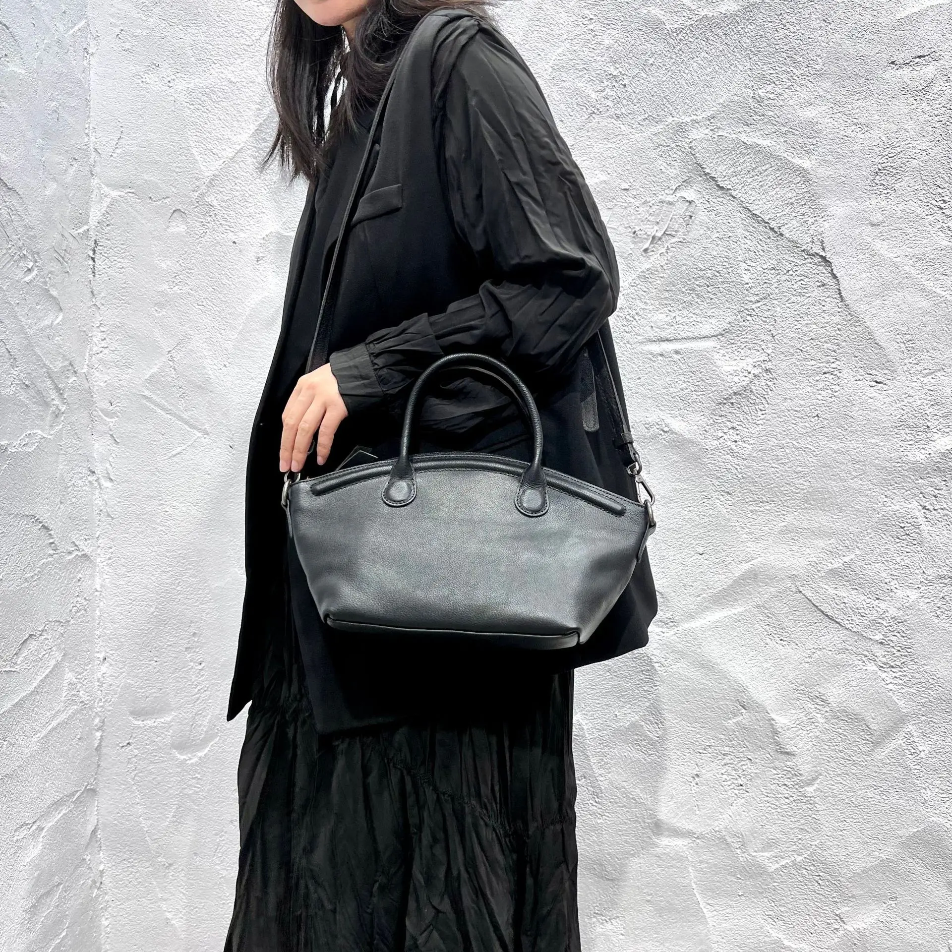 Рисунок 2 - Женская сумка через плечо