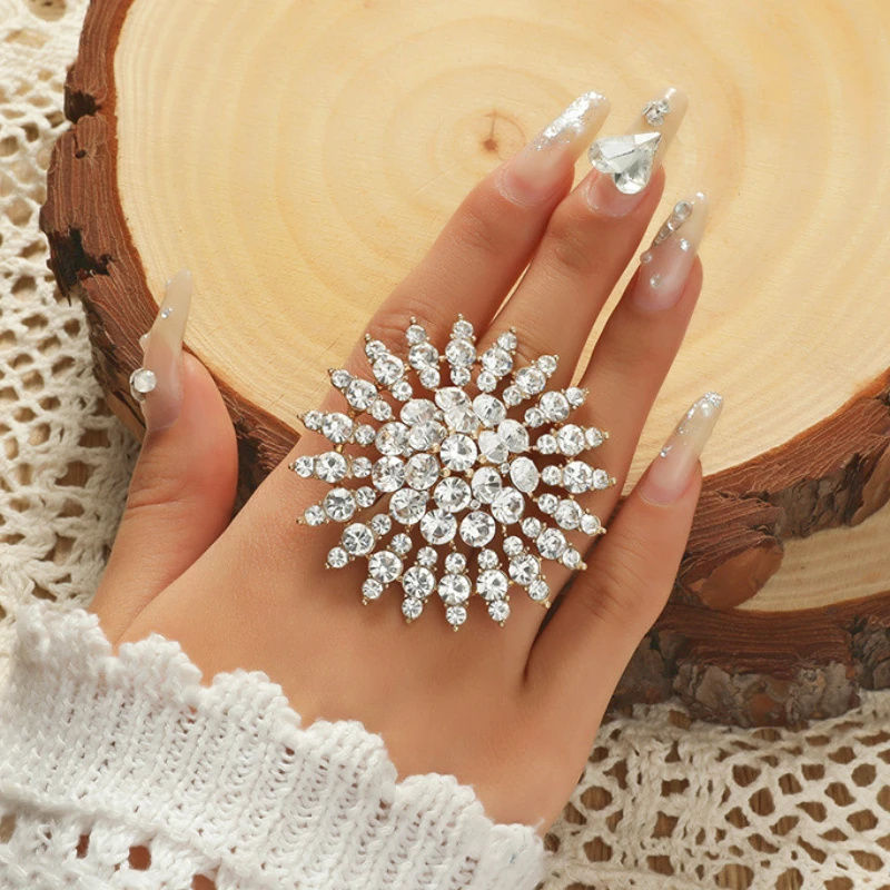 

Fashion Exaggerated Crystal Flower Adjustable Rings for Women Gold Color Chunky Big Red Stone Wedding Finger Ring Party Jewelry