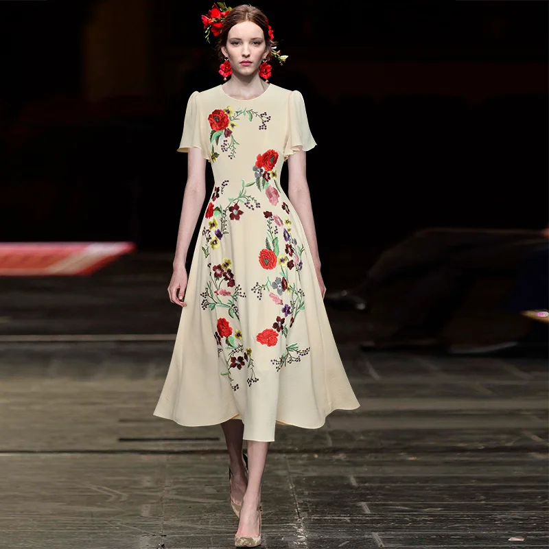 

Круглый вырез, лист лотоса, с коротким рукавом, тяжелая позиция, вышивка, пояс, большие качели, платье в стиле принцессы, новый стиль