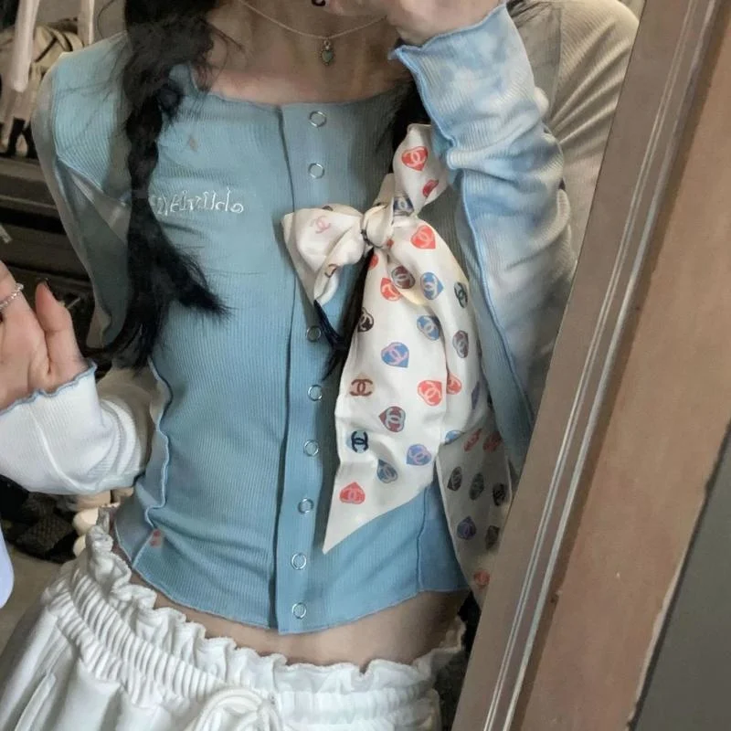 

Футболка женская трикотажная составного кроя с длинным рукавом и круглым вырезом