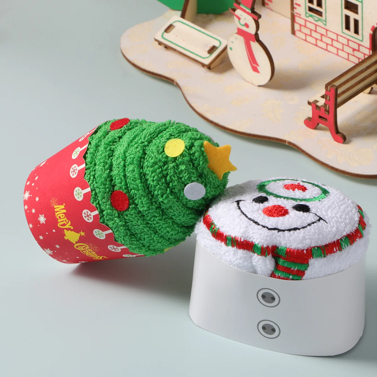 

2pcs Christmas Hand Towel Newborn Bath Cake Tea Modelling Towel Washcloths for Xmas Decoration Christmas Birthday Gift for