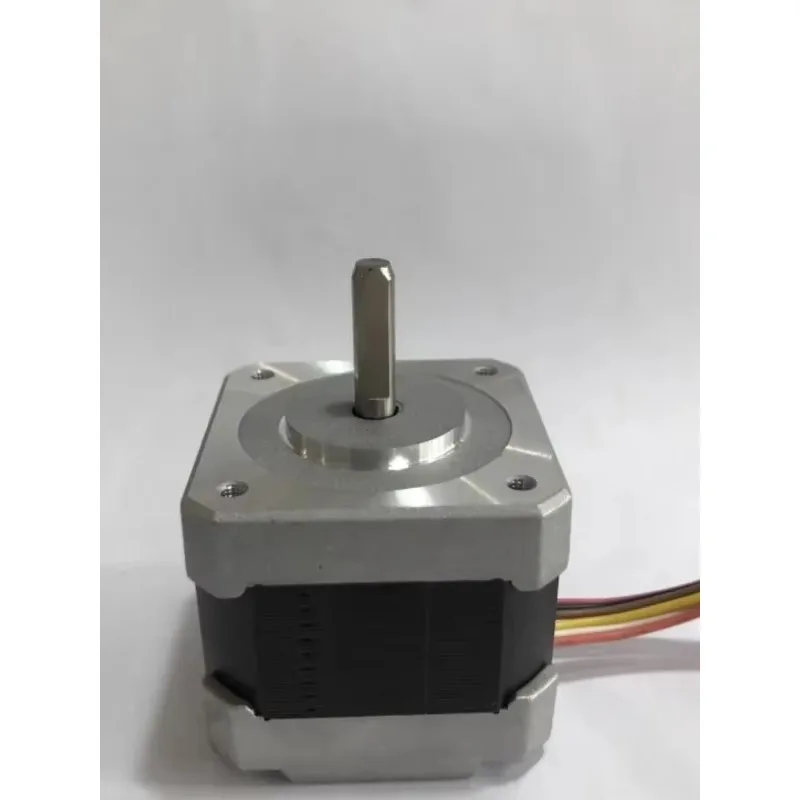 Фото Шаговый двигатель Xinnong 42 STP-42D2172 Оригинальный Xinnong STP-42D3 №3