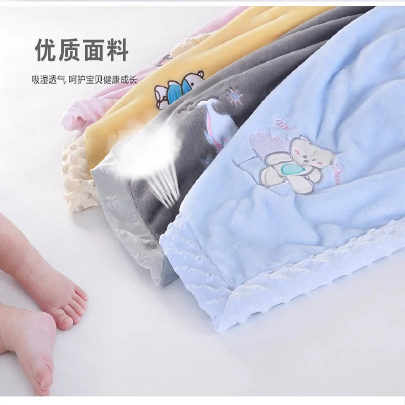 Плед для младенцев с вышитым медвежонком из фланели для мальчика и девочки, накидка для укрывания младенца в коляске, дети.