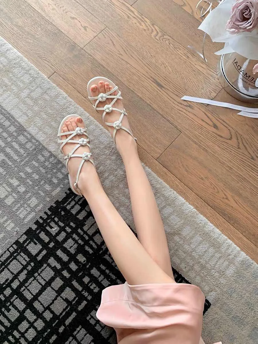 FAFA Fragrant Wind Open Toe Flat Bottom Thin Strap Leather Roman Female Sandals Soft Bottom Hollow Fairy Flower Clip Toe Shoes
