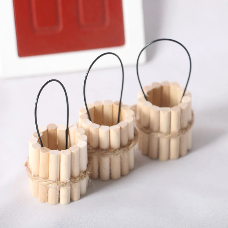 

1/12 Scale Dollhouse Wood Bucket Miniature Kitchen Garden Water Bucket Pail Furniture Decoration Accessory miniature items