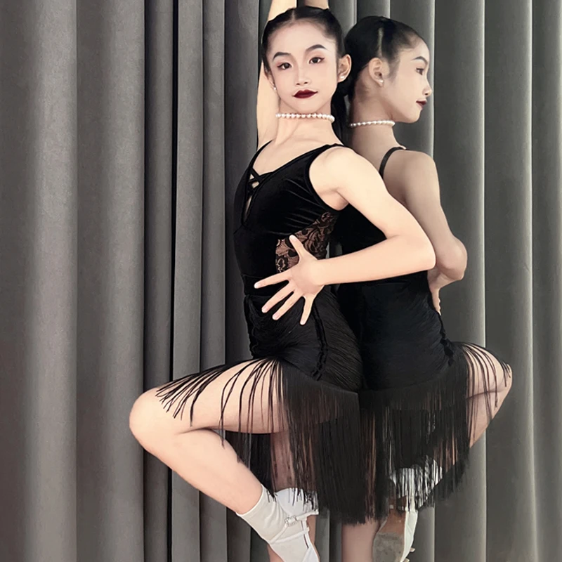 Детский костюм для латиноамериканских танцев черный с бахромой соревнований по