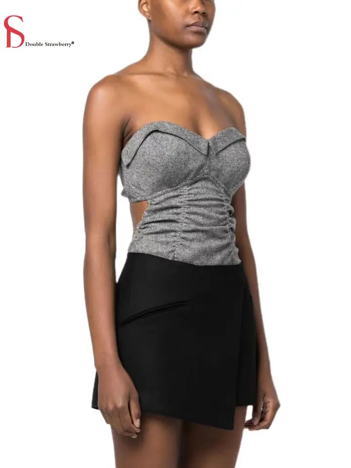 

Женское боди с оборками и открытой спиной, весна-лето 2023