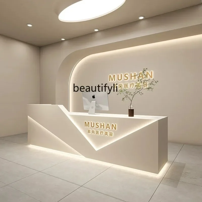 Краска-бар кассовая стойка современный минималистичный салон красоты