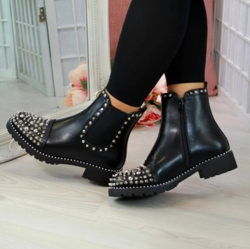 

Winter Punk Rivet Boots Women Round Head Toe Leather Booties Studded Thick Low Heels Chelsea Ankle Big Size 35-43 Botas De Mujer