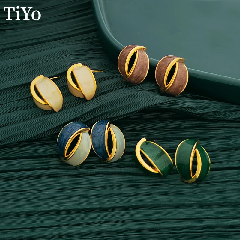 

Modern Jewelry 925 Silver Needle Enamel Stud Earrings Pretty Vintage Temperament Enamel White Red Green Stud Earrings