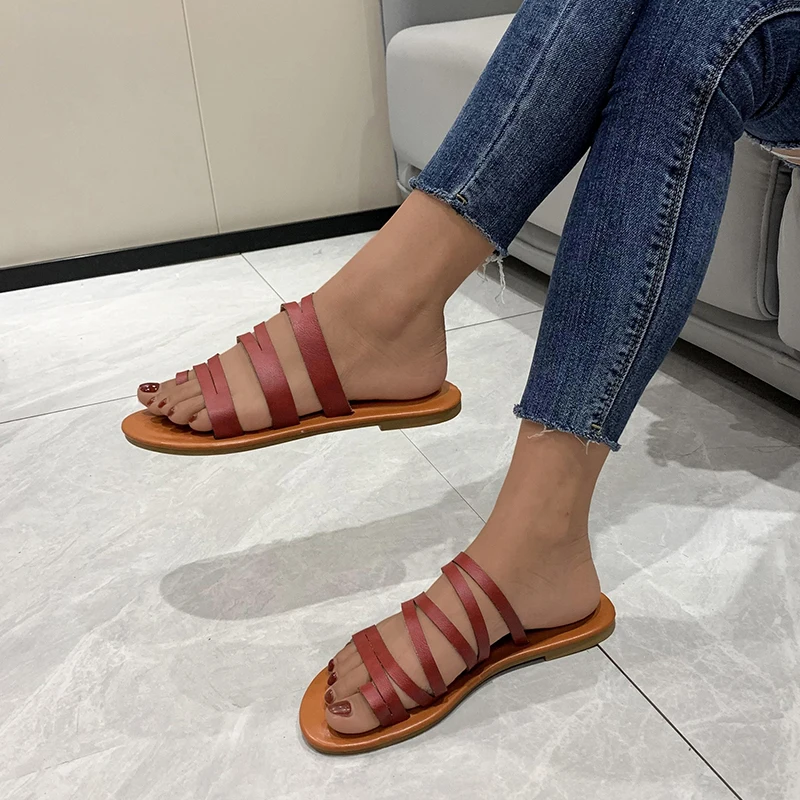 

Женские шлепанцы на плоской подошве, пляжные сандалии с клипсой, шлепанцы с ремешком на пятке, для летнего сезона 2022