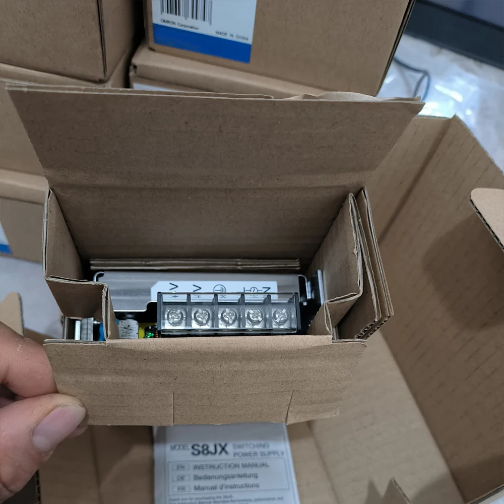 

S8JX-N03024CD рельсовый импульсный источник питания 30 Вт 24 В