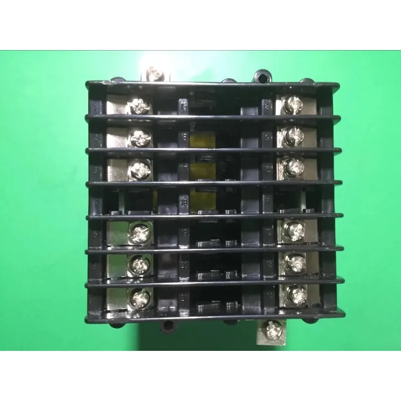 Фото Интеллектуальный цифровой регулятор температуры XW-D700-22T2 (включая 2 индукционных датчика XW-D700) №5