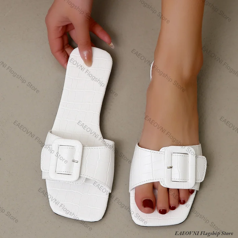 2023 New Style Women Summer Slippers Buckle Strap Design Slippers Women Beach Flat Square Heel Lightweight Fashion Women Sandals