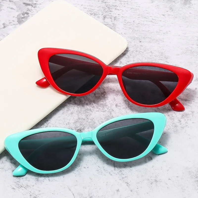 

Nem Vintage Cat Eye Sunglasses Fashion Small Frame UV400 Shades Sun Glasses Party Travel Eyewear UV400 Female Glasses