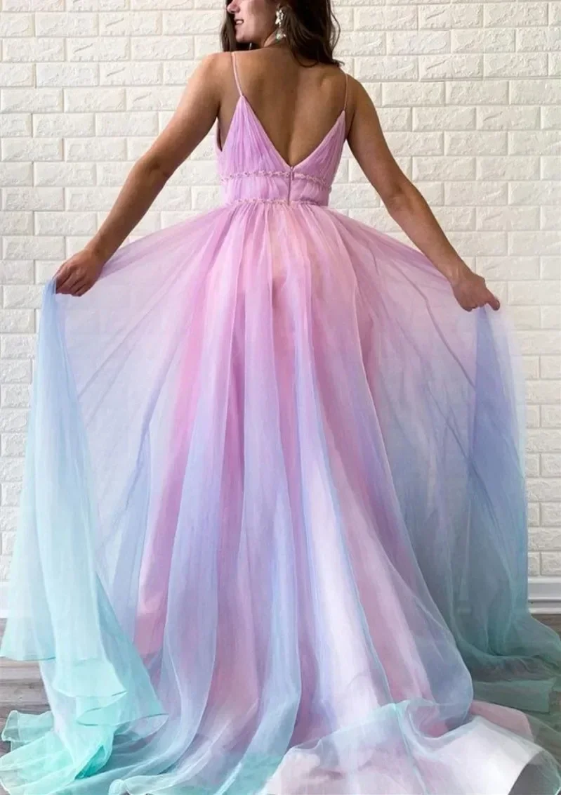 Фатиновое платье для беременных с V-образным вырезом