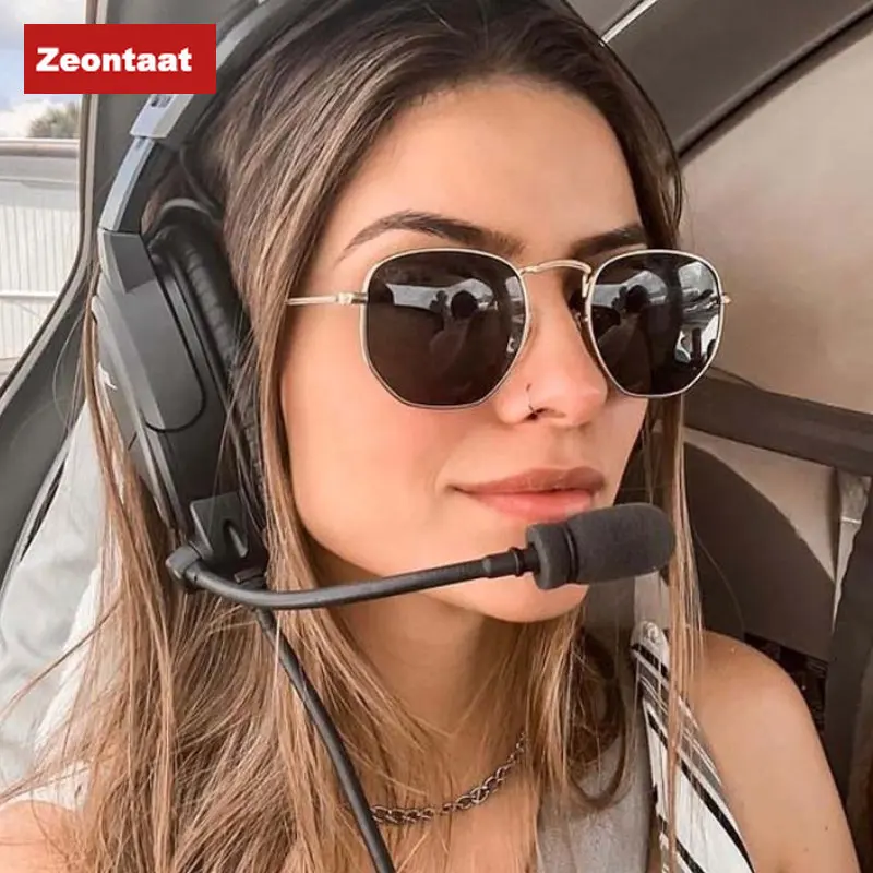 

Солнечные очки квадратной формы UV400 женские, роскошные брендовые дизайнерские солнцезащитные аксессуары в стиле 90-х, в стиле ретро, для путе...