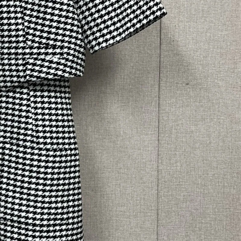 

2023 Autumn and Winter New V-neck Tweed Plaid Short-sleeved Mini Dress Women Clothing