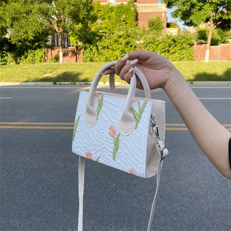 

Simple French Canvas Shoulder Totes Bag Women Tulip Flower Large Capacity Casual Daily Ladies Travel Shopping Handbags Purse