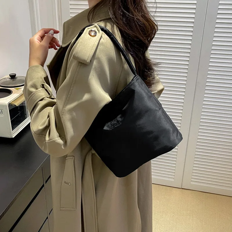 Женская сумка через плечо дизайнерская роскошная брендовая большой вместимости