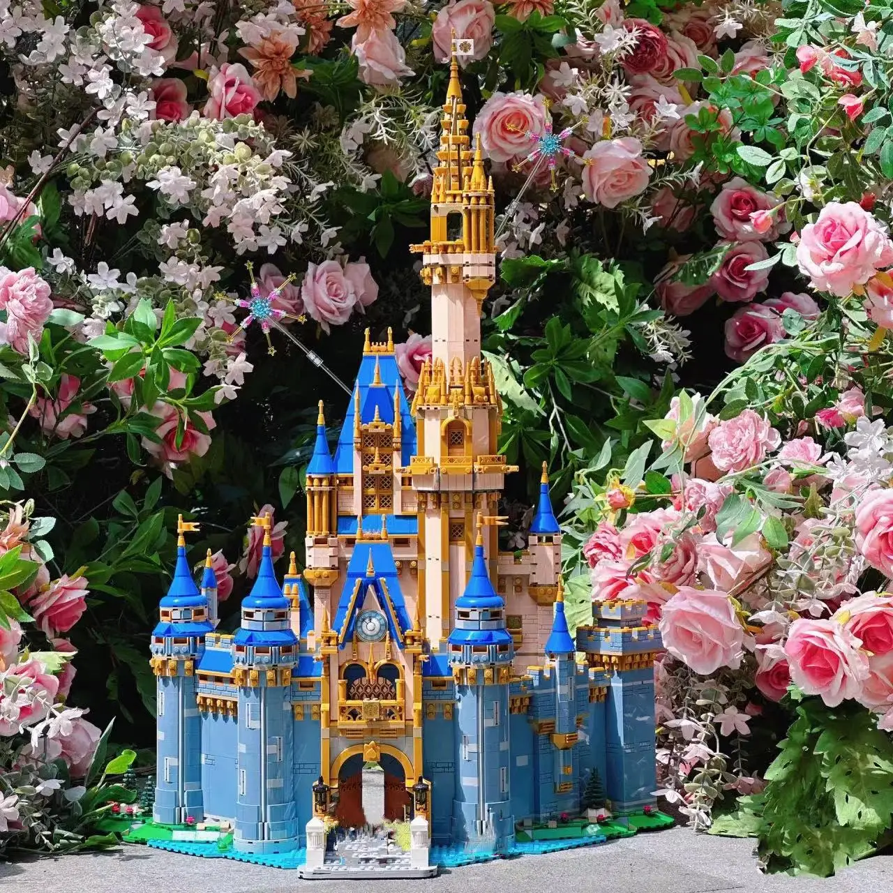 

2023 NEW 43222 Fairy Tales Princess Castle Street View Model Building Blocks Bricks Collection Display Toy For Girls Adult 71040