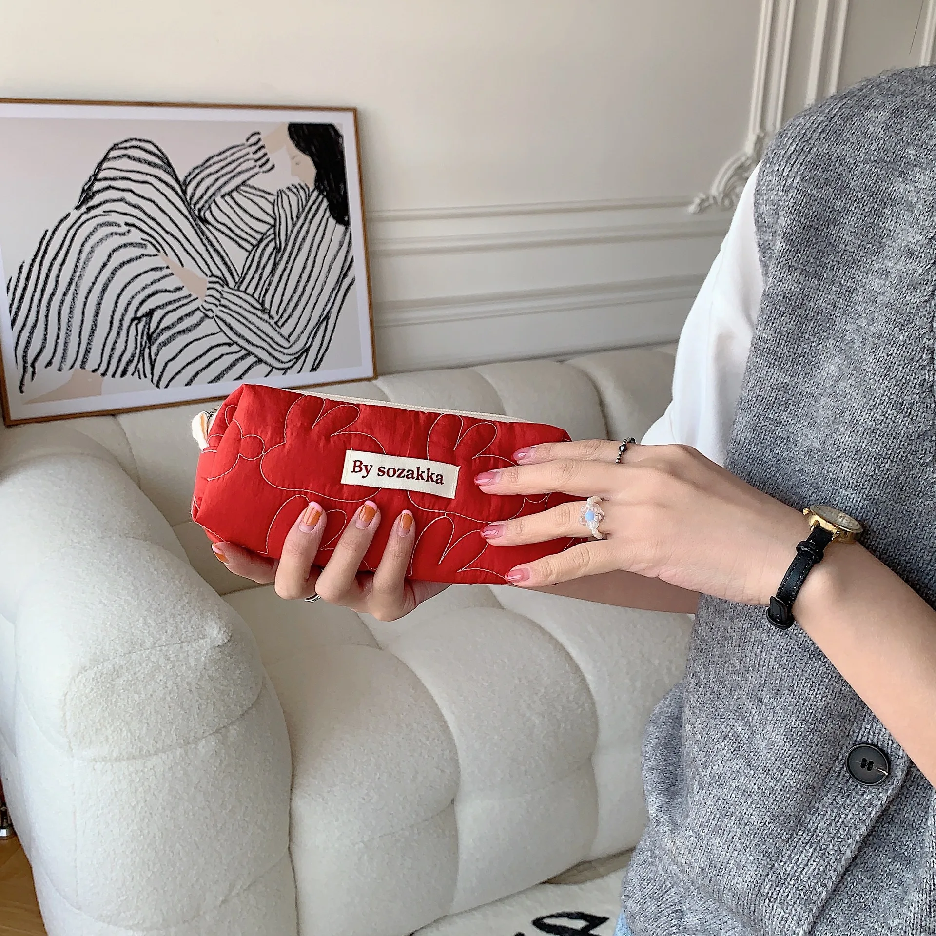 Красный белый кролик пенал тканевый владислав белик белый кролик