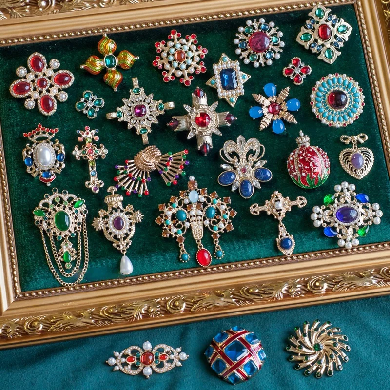 

Sunspicems Colorful Crystal Brooch Pendant For Women Gold Color Plating Morocco Wedding Jewelry Caftan Pin Bridal Party Gift