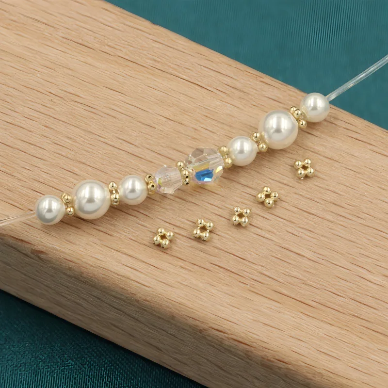 Лот прокладок из четырехъядерных бусин с позолотой 14 карат фурнитура для цепочек