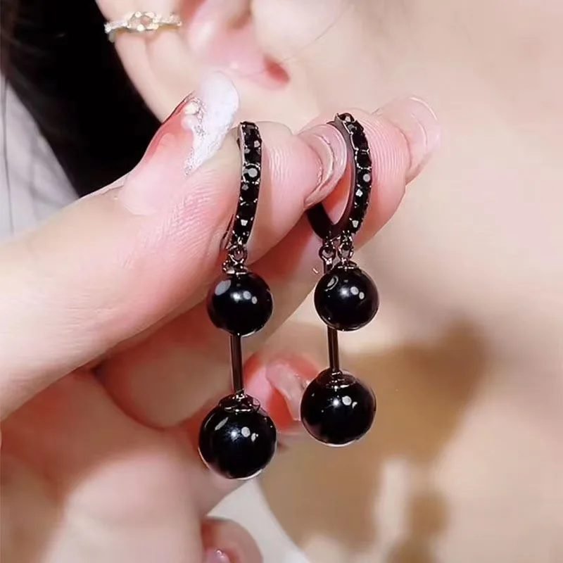 

Korea Fashion Black Pearl Ball Drop Earrings for Women Crystal Dangle Earring Statement Goth Punk Party Jewelry Pendientes mujer