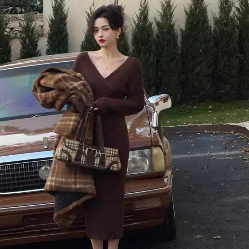 

Long Sleeve Elegant Tight Knit Maxi Dress Women Autumn Winter Solid Color V Neck Sweet Korean Vintage Long Sweater Dresses 2022