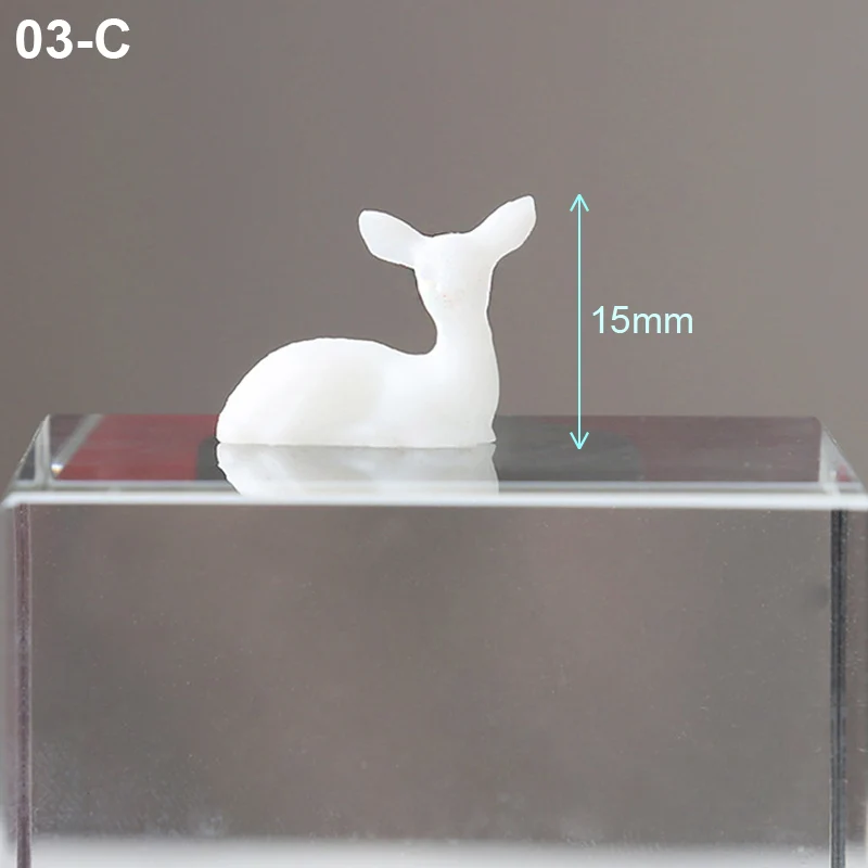 

Пластиковая статуэтка олень