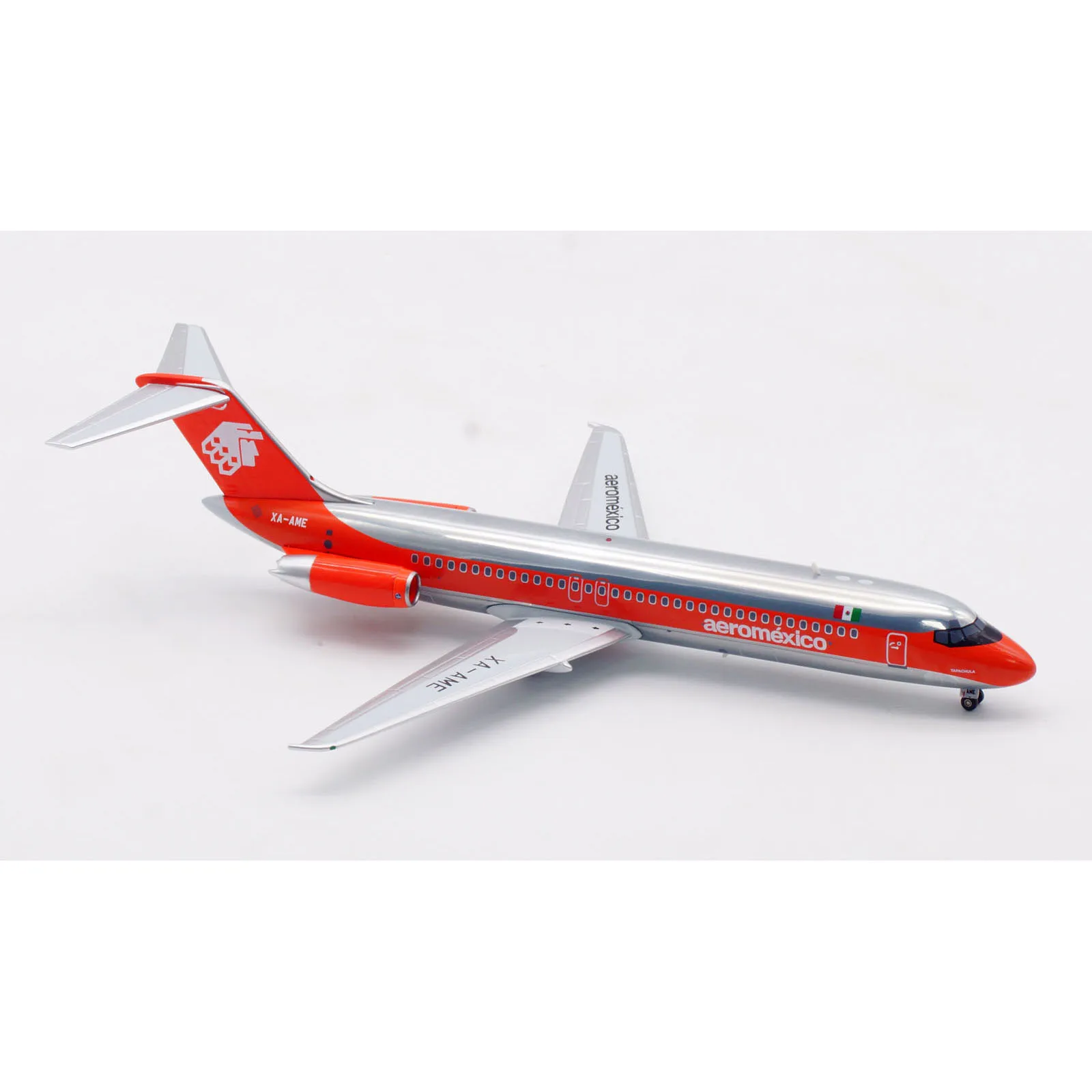 IF932AM1223P Коллекционный самолет из сплава в подарок INFLIGHT 1:200 AeroMexico McDONNELL Douglas DC-9-32