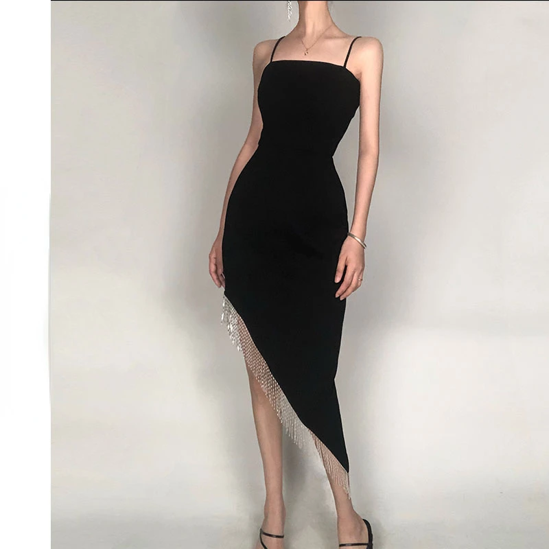 

Европейские и американские темпераментные сексуальные подтяжки Конический дизайн кисточки бусины рыбий хвост маленькое черное платье веч...