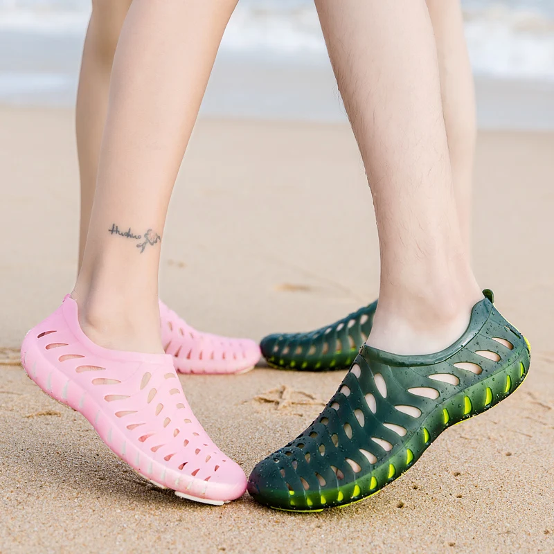 Summer Men Brach Sandals Rubber Comfortable Hole Couple Shoes Women Flat Light Outdoor Garden Shoes Large Size Zandalias Hombre